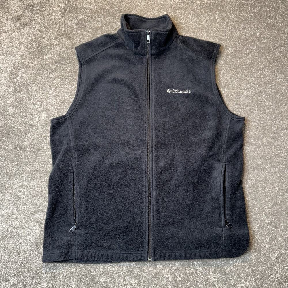 Columbia WM6747 Black Fleece Vest Men’s Size L Full Zip Outdoor Layer Warm Soft‎